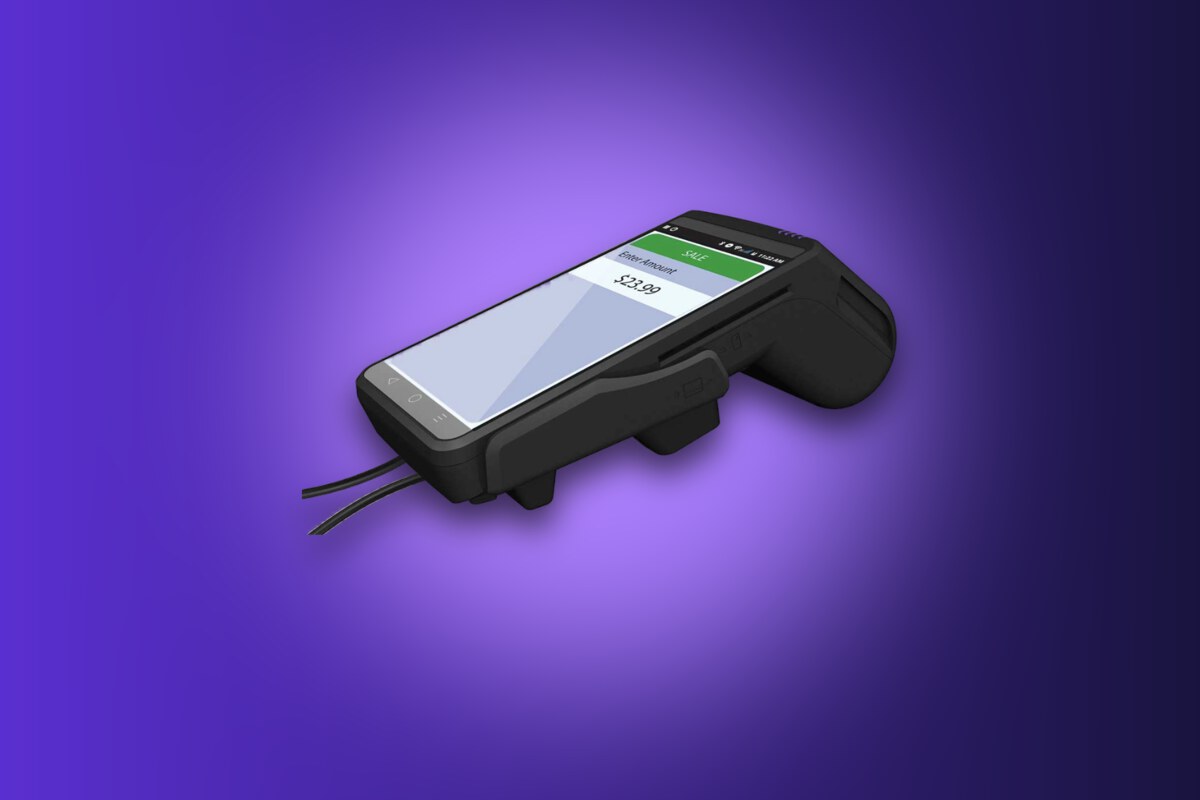 Dejavoo QD4 credit card terminal in use